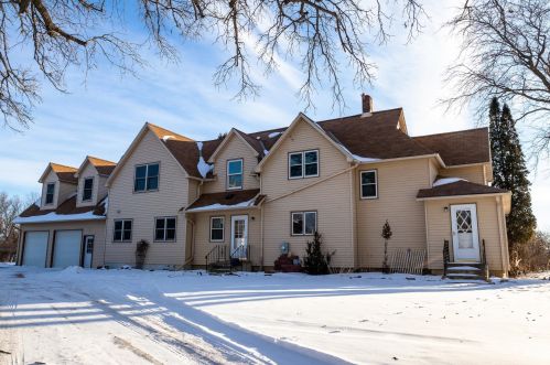54778 200th St, Mankato, MN 56001-7301
