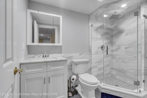 23 Oxford Dr, Tinton Falls NJ 07712-3265 exterior