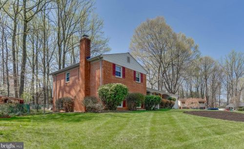 9001 Teddy Rae Ct, Springfield, VA 22152-2644