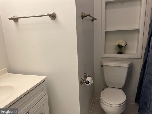 616 Piping Rock Dr, Silver Spring MD 20905-5863 exterior