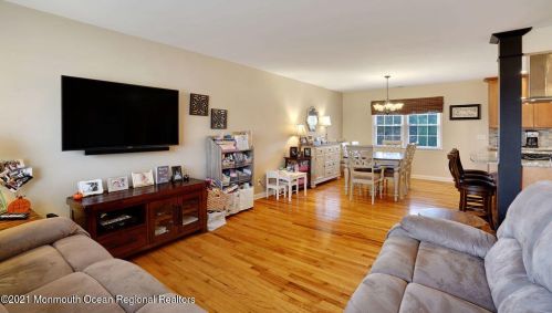 46 Walnut Ave, Tinton Falls NJ 07701-6146 exterior