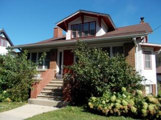 257 Plum Grv Rd, Palatine IL  60067-7258 exterior