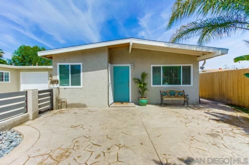 1607 Calle Colorado, Vista, CA 92084-3255