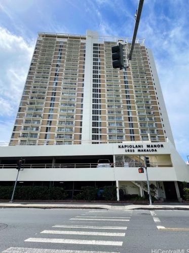 1655 Makaloa St, Honolulu HI  96814-3946 exterior