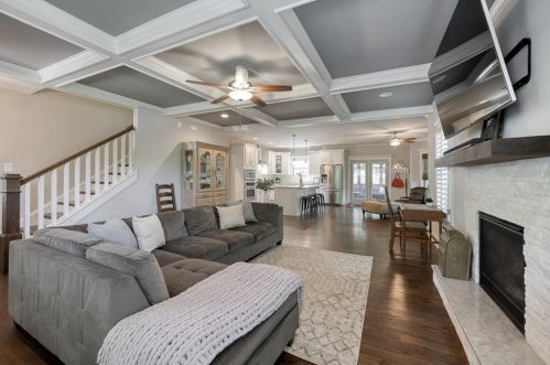 52 Candler Rd, Atlanta GA  30317-3005 exterior