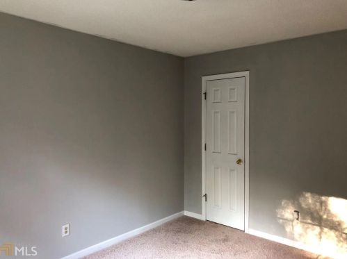 6783 Saganaw Dr, Rex GA  30273-2252 exterior