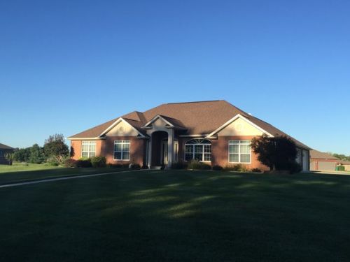4212 Water Oak Ln, Smithton, IL 62285-3656