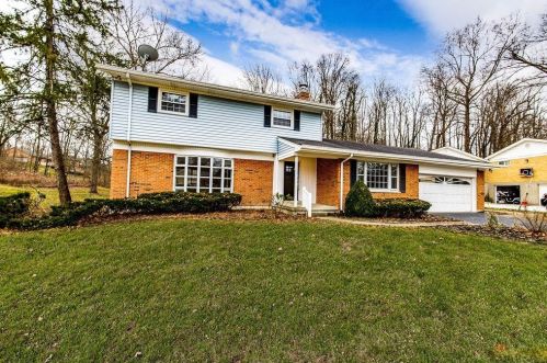 5663 Antoninus Dr, Cincinnati, OH 45238-1801