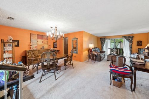 11220 Cherry Ct, Palos Hills, IL 60465-2584