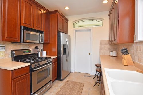 3620 Heekin Ave, Cincinnati OH 45208-4416 exterior