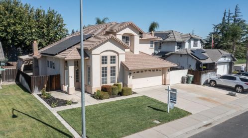 621 Chenin Blanc Dr, Manteca, CA 95337-6869