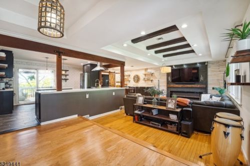 40 Korwel Cir, Town Center, NJ 07052-1231