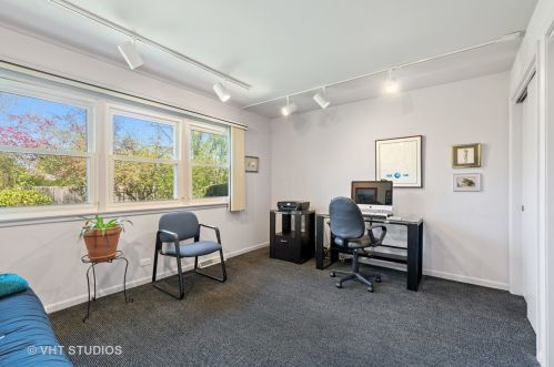 1020 North Ave, Bannockburn IL  60015-2206 exterior