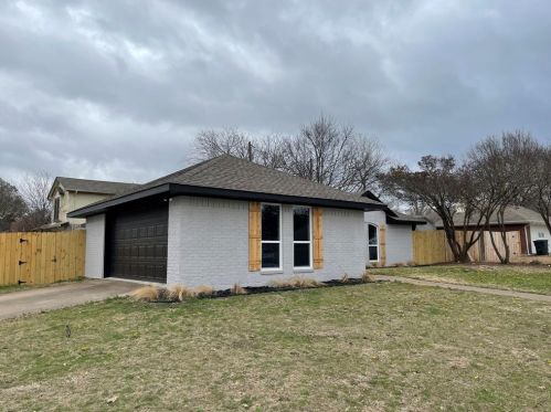 216 Boardwalk St, Midlothian, TX 76065-6714