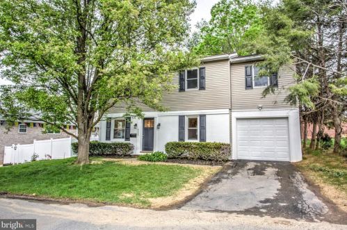 111 Eastman Ave, Lancaster PA  17603-4476 exterior