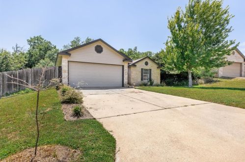 1602 Barcus Dr, Georgetown, TX 78626-7372