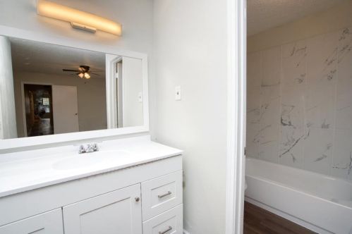 1824 Abshire Ln, Dallas TX  75228-4965 exterior