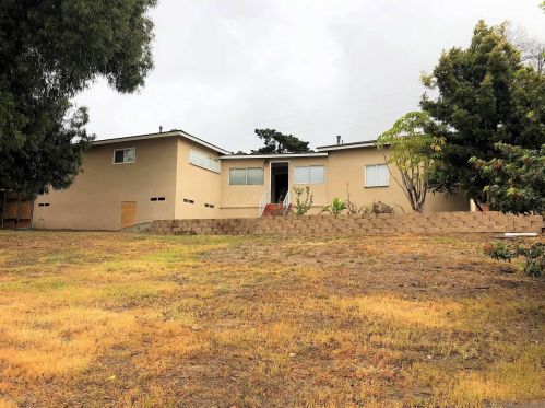 1362 Taft St, Lemon Grove, CA 91945-4046