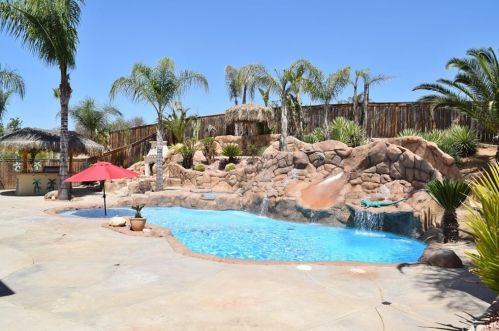 12722 Royal Palm Ln, Riverside CA  92503-7077 exterior