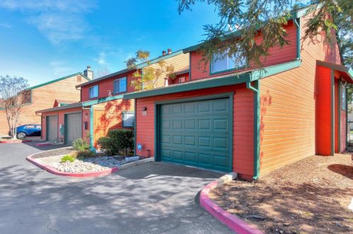 9395 River Oaks Ln, Citrus Heights, CA 95662-4955