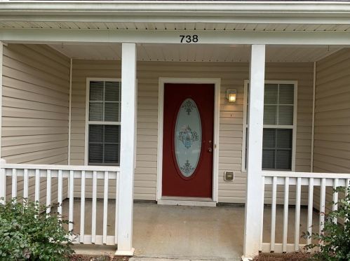 738 Morgans Ridge Dr, Monroe, GA 30656-8110