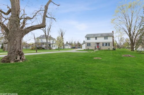 208 Haven Ave, Mokena, IL 60451-1817