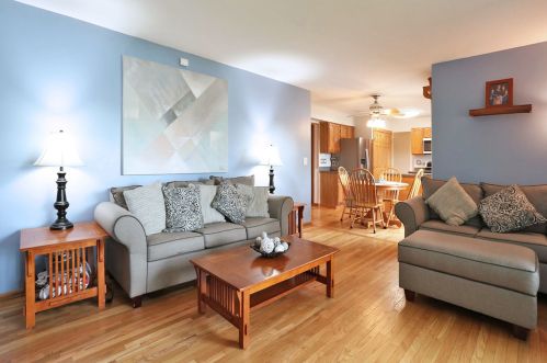 809 Burning Trl, Carol Stream IL  60188-9148 exterior