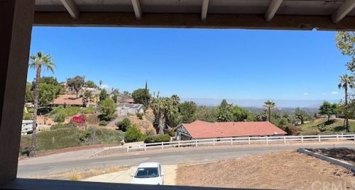 14103 Seven Hills Dr, Riverside, CA 92503-7214