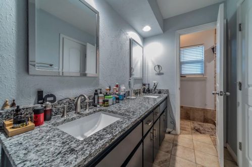 5225 Fallworth Ct, Fort Worth TX  76133-5901 exterior