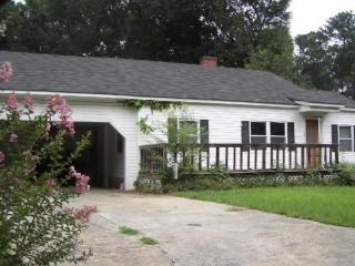 605 Avenue F, Rome, GA 30161-8236