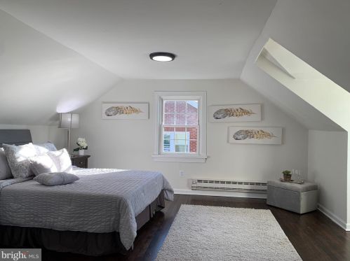 9407 Colesville Rd, Silver Spring MD 20901-4819 exterior