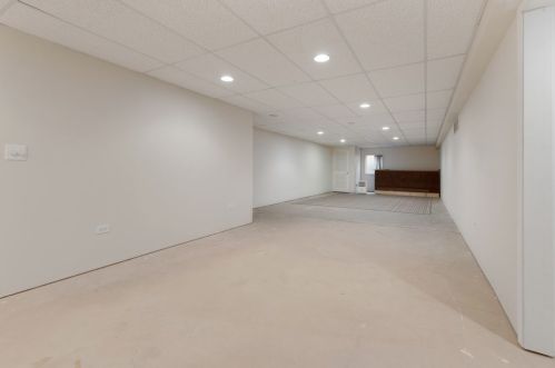 204 Julie Ln, Pingree Grove IL  60140-8379 exterior