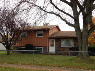 3785 Annette St, Columbus, OH 43228-1405