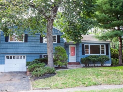 70 Golf Rd, Bloomfield, NJ 07003-3119