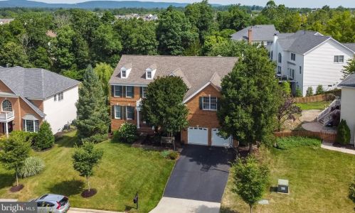 5004 Desert Forest Ct, Haymarket, VA 20169-6106