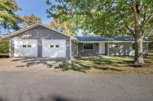 625 Yeager Rd, Springdale, AR 72762-4335