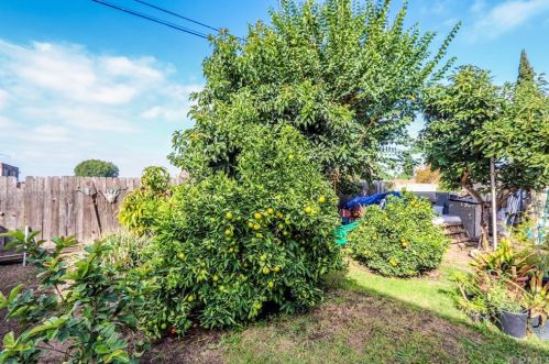 1212 Flower St, Santa Ana CA 92707-1103 exterior