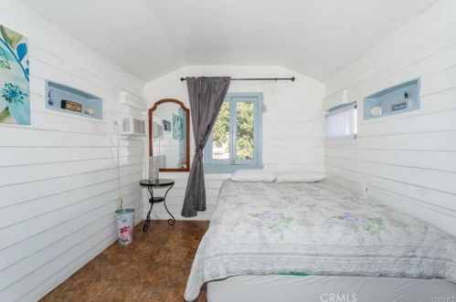 426 Ivy St, Glendale CA  91204-1012 exterior