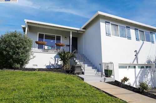 19016 Vannoy Ct, Hayward, CA 94546-2520