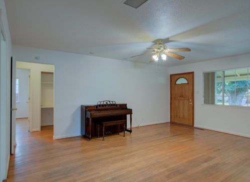 265 22nd St, Tracy, CA 95376-2740