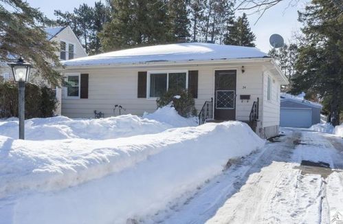 24 Winona St, Duluth, MN 55803-1806