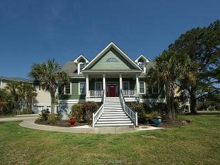 6058 Jacobs Point Blvd, Ravenel, SC 29470-5593