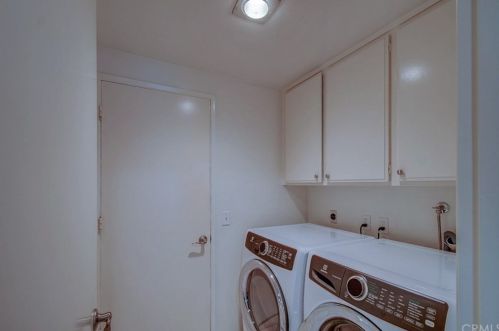 7 Deer Spg, Irvine CA  92604-3011 exterior