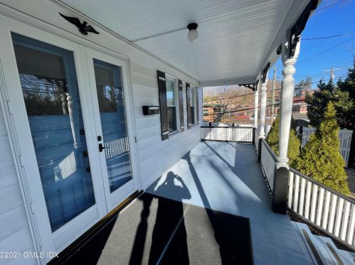 9 Glenville St, Greenwich CT  06831-3636 exterior