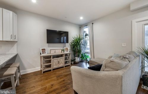 1225 5 St, Philadelphia PA 19122-5234 exterior