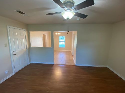 1417 Park Ave, Garland TX  75042-8122 exterior