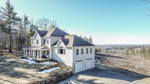 4 Carpenter Rd, Barnstead, NH 03218-3780