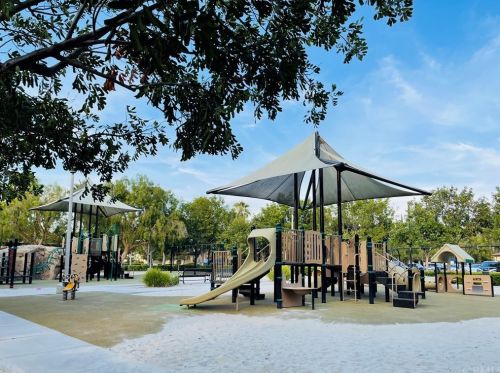 47 Long Mdw, Irvine CA  92620 exterior