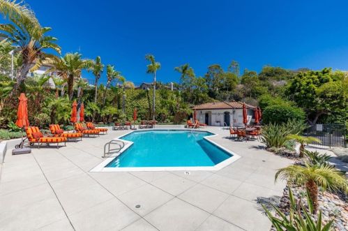 7136 Tatler Rd, Carlsbad, CA 92011-4015