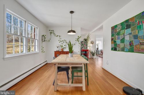 900 Balmoral Dr, Silver Spring MD  20903-1301 exterior